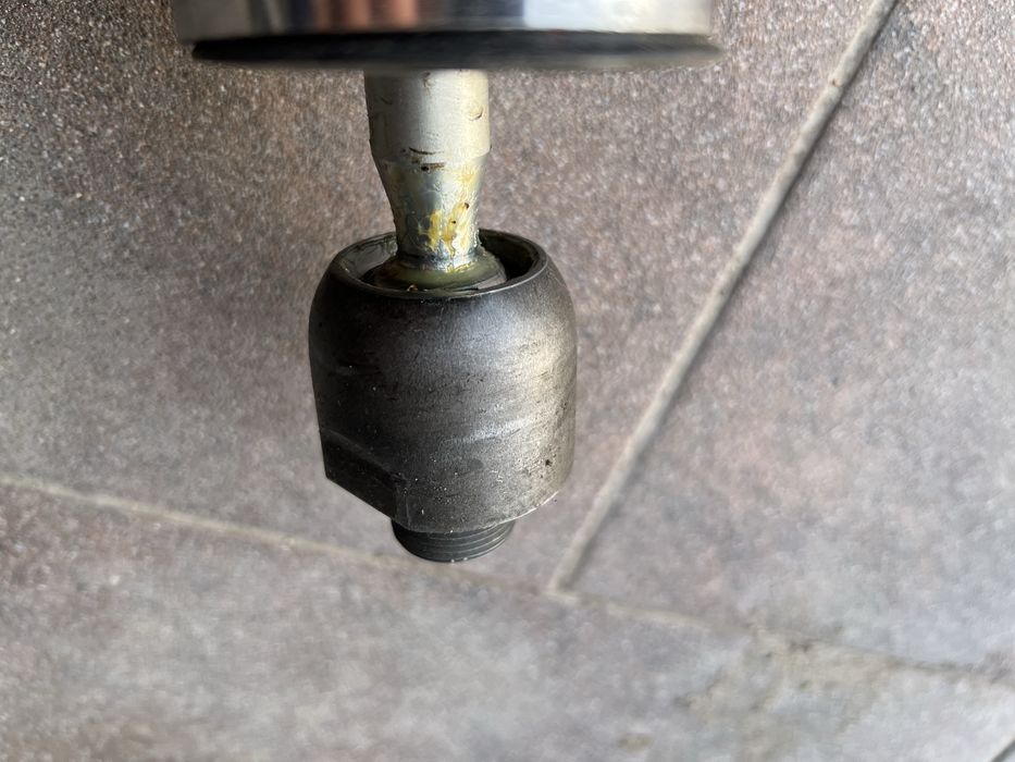 Продам рулевой наконечник тяги ланкрузер прадо 150