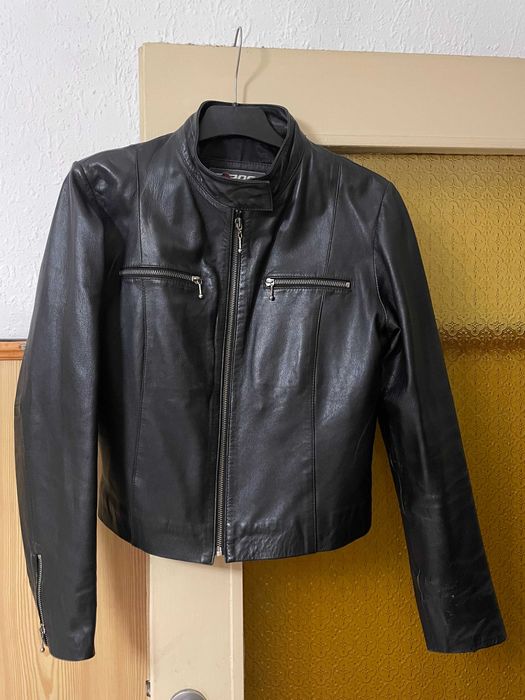 класическо черно кожено яке