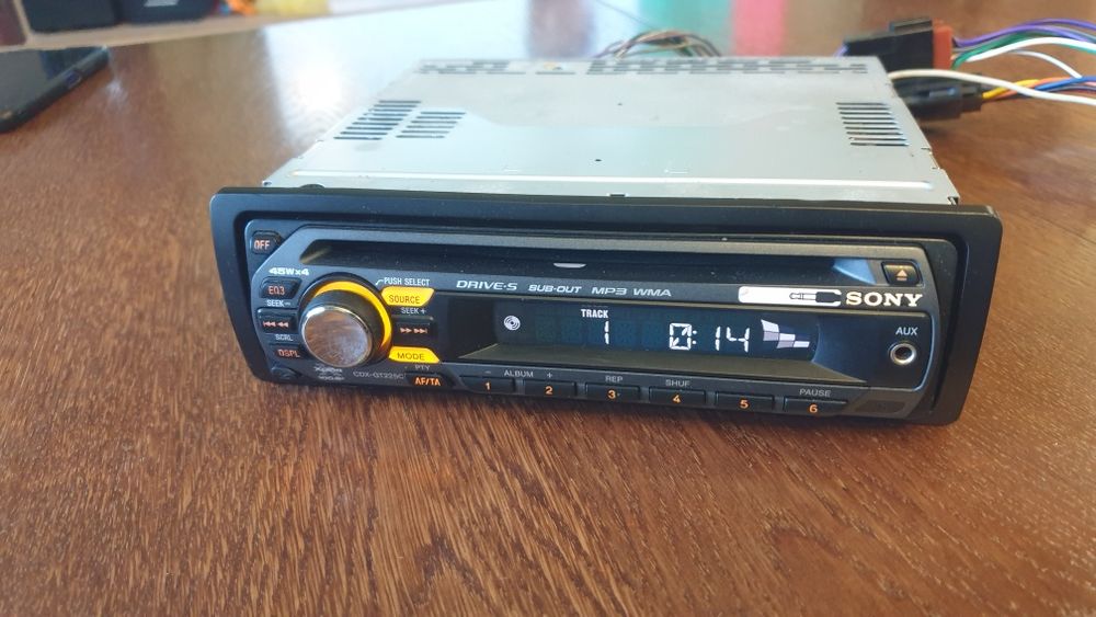 Авто радио плеър музика за кола Сони Sony CD MP-3 AUX