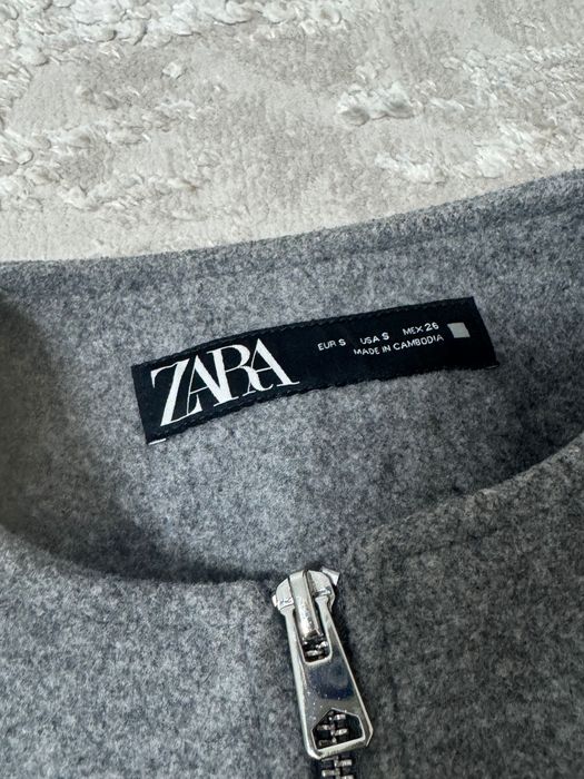 Бомбер/куртка Zara