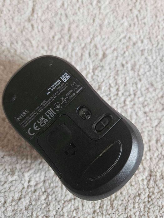 Комплект чанта за лаптоп с мишка - (Canyon и Logitech)