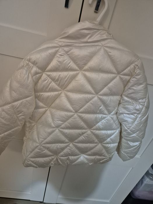 Zara  яке за момиче