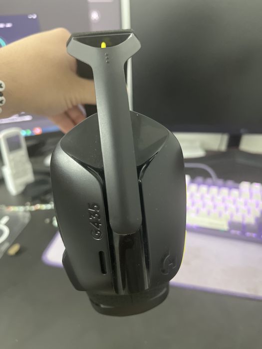 Продам игровые наушники logitech g435
