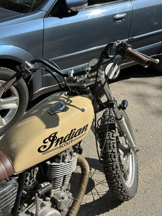 Yamaha SR400 bratstyle