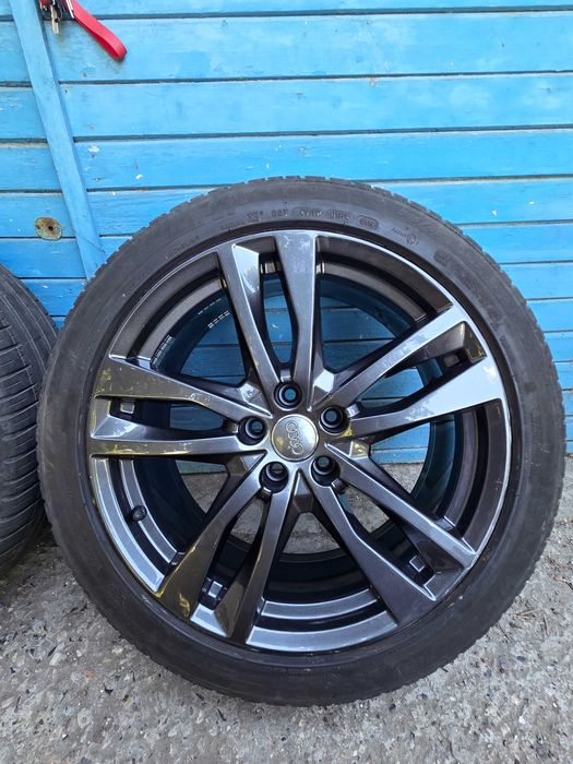 Продавам оригинални  джанти  за audi A6 C8 с гуми 19 "