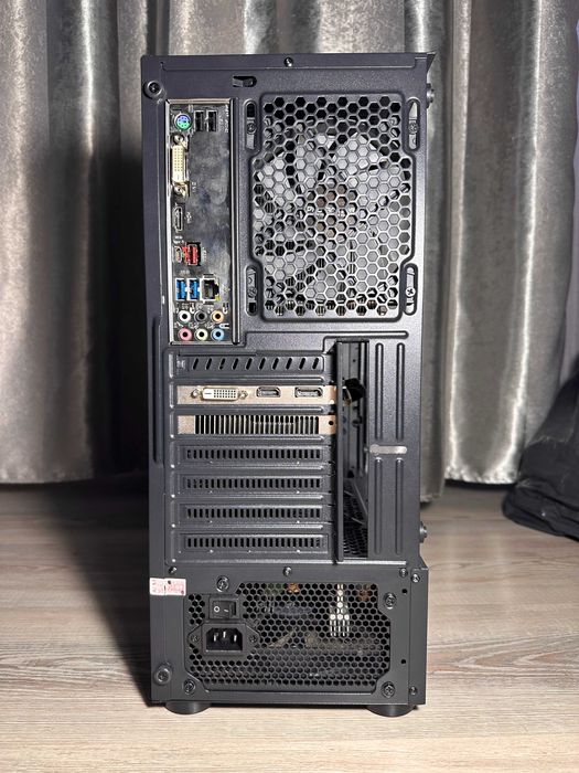 PC Gaming Intel i7-9700F | RX 580 8GB | 16GB RAM | SSD NVMe