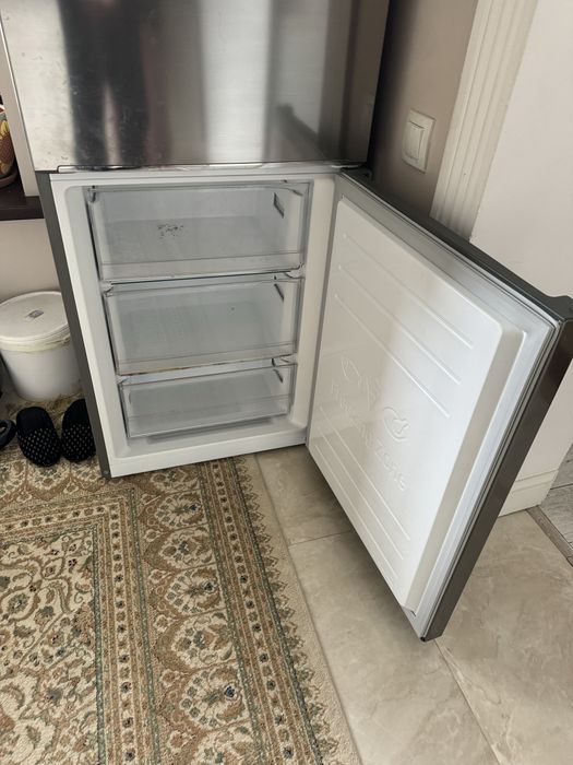 Холодильник LG