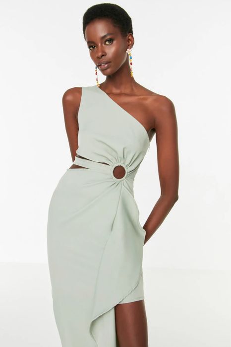 Нова с етикет рокля Trendyol