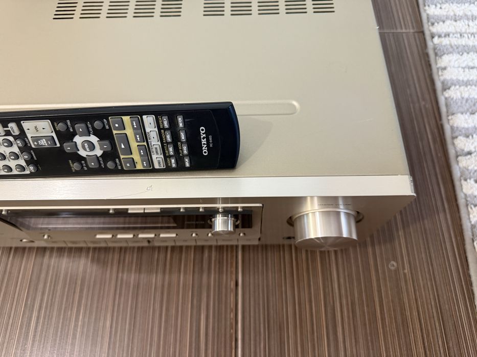 Onkyo TX-DS757 Мощен ресивър