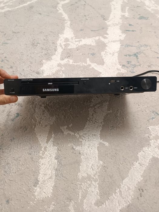 Продам DVD Samsung (караоке)