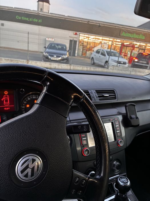 Vw passat 1.9 tdi cel mai bun motor de la vw! Masina merge super