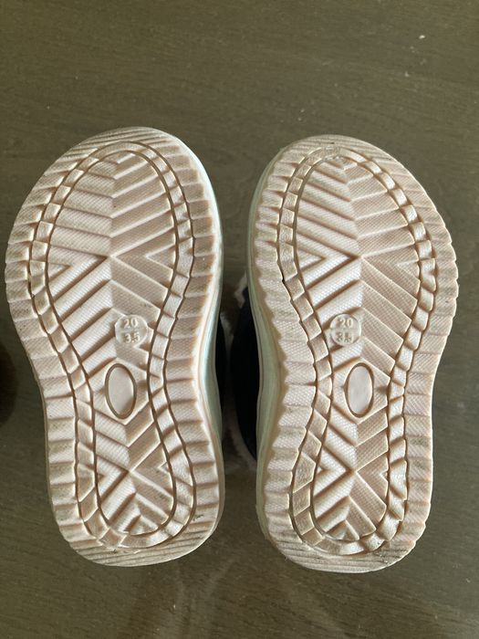 Бебешки ботушки и пантофи