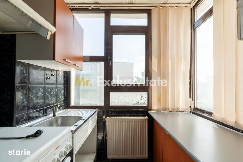 Apartament Decomandat - Trivale - Etaj Intermediar