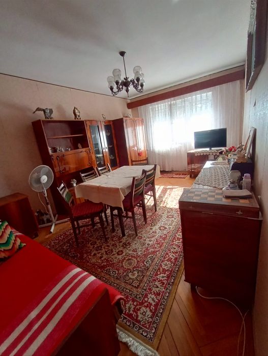 Vand apartament 2 camere str.Moldovei,Rogerius Oradea suprafață 46mpp