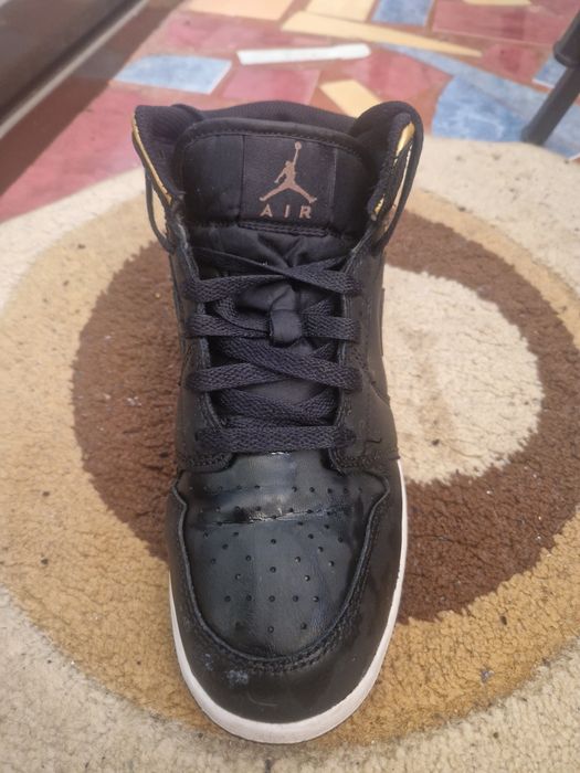 Jordan 1 mid GS black