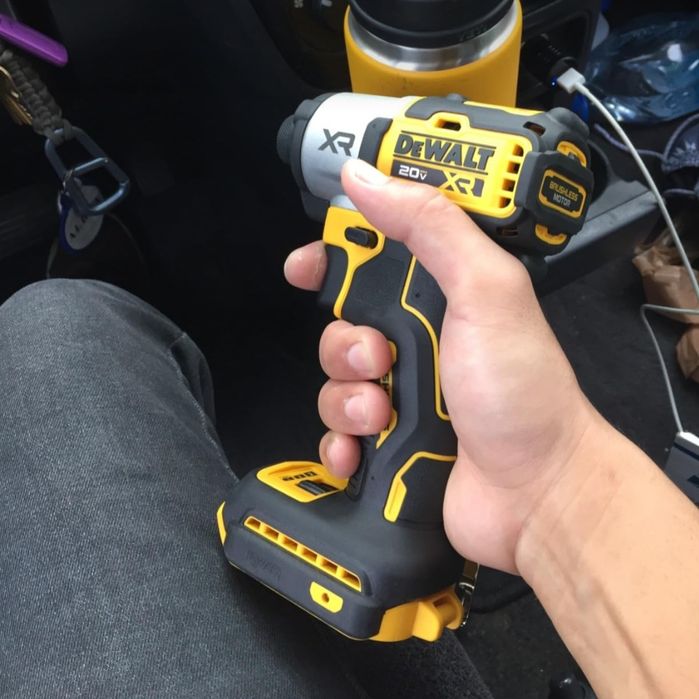 Новый Dewalt dcd 845 шуруповерт