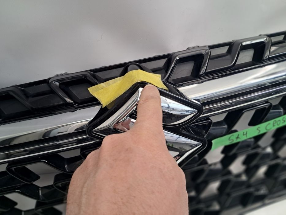 Решетка грил Suzuki Swift Suzuki SX4 S Cross 2015/25г