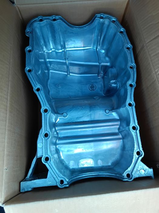 Baie de ulei Dacia Logan