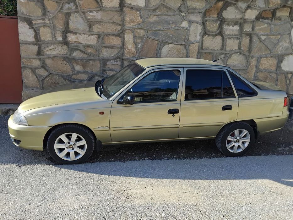 Машина срочно сотилади