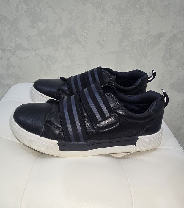 Обувь для школы 32р