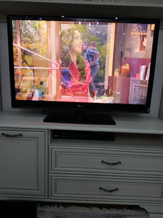 Телевизор LG диагональ 106