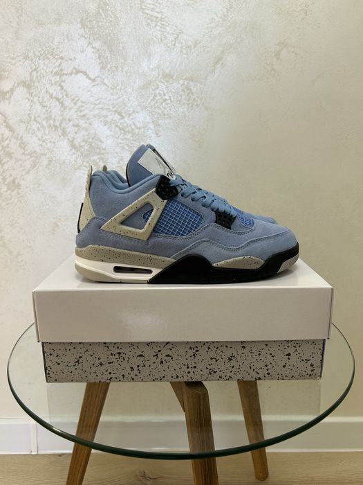Jordan 4 University Blue