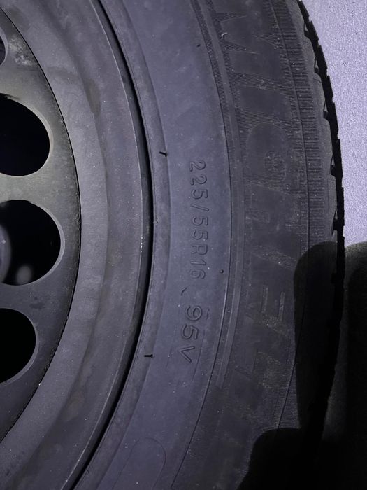 Set roți complete Audi R16 OEM – jante tablă + capace + Michelin 225/55 R16