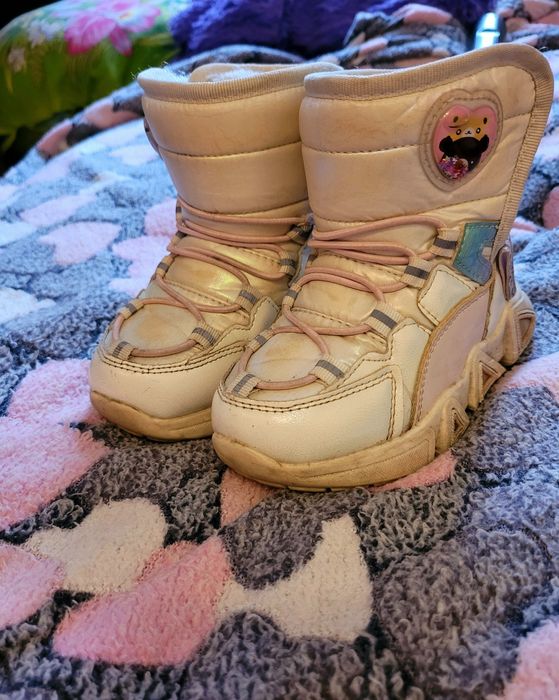 Продам обувь для девочки