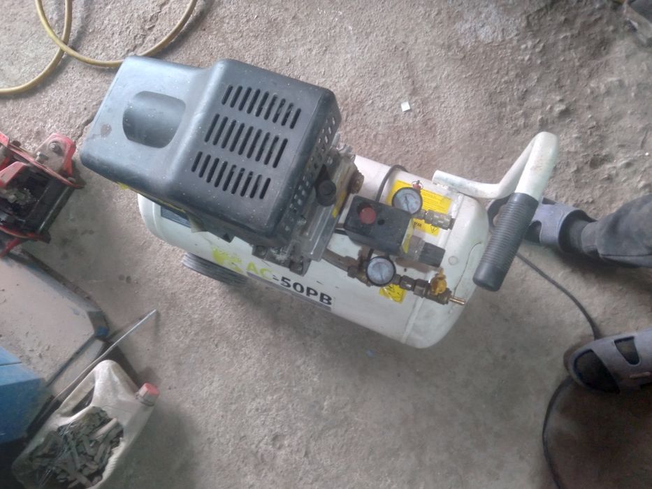 Компрессор на 50 литров