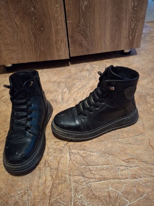 Ботинки зима 35р, трико 140см