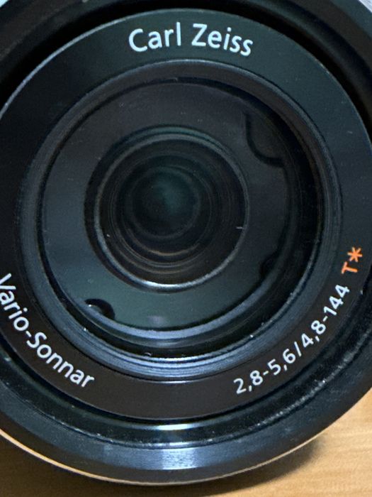 Sony DSC-HX200V Фотоапарат