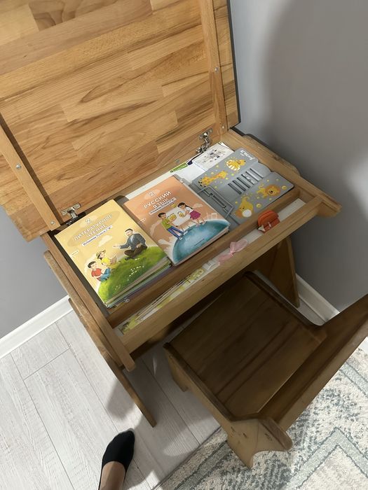 Письменный стол для ребенка