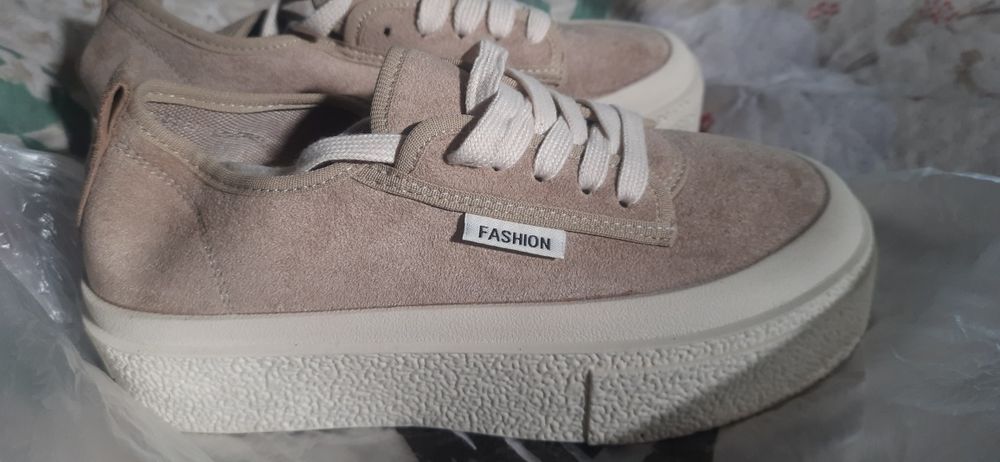 Ayollar qizlar krassovkasi