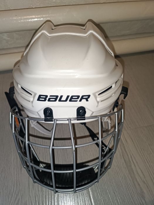 Шлем Bauer белый