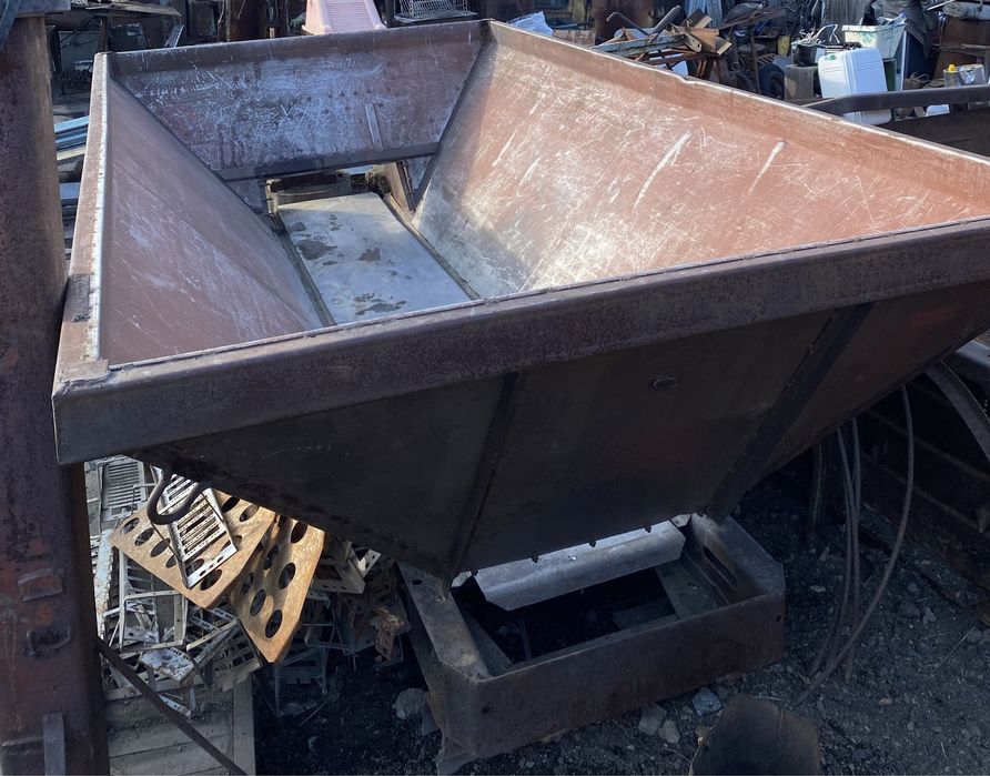 продам бункер из хорошего металла