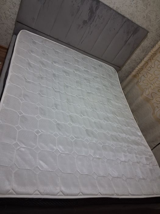 Продам матрас 160×200