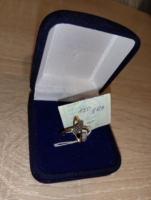 Продам новые золотые кольца