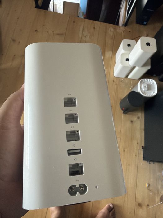 Router Wireless Apple AirPort Extreme Base Station si Time Capsule