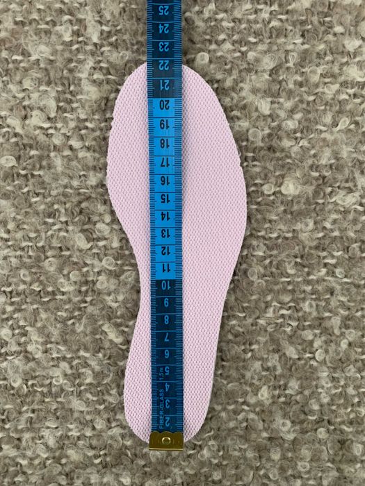 Нови маратонки за момиче Nike Revolution 6 - номер 33.5, стелка: 22 см