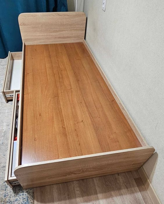 Кровать односпальная