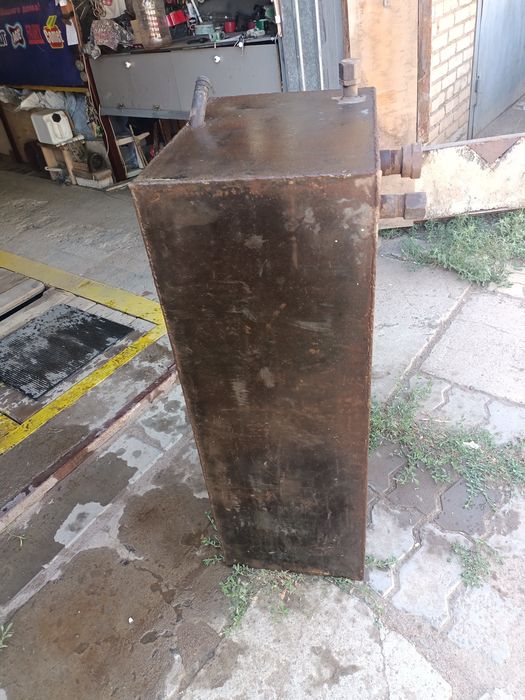 Продам банк металлический