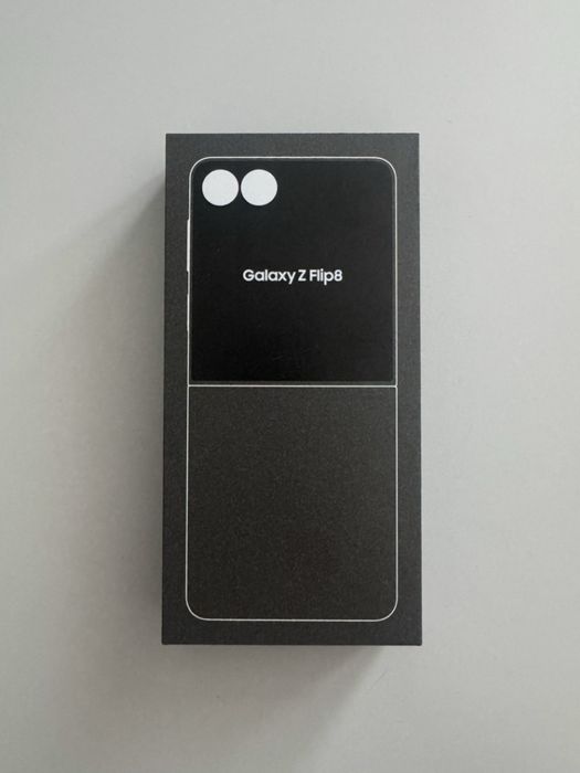Samsung Z Flip 8 5G Graphite 256Gb NOU Sigilat