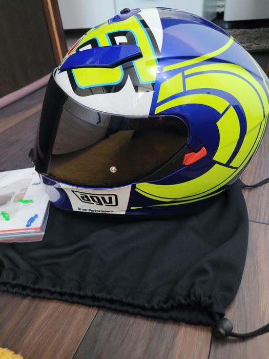Vând casca AGV k3sv