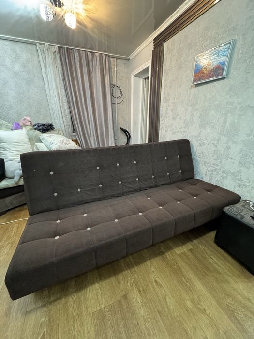 Продается диван очень срочно