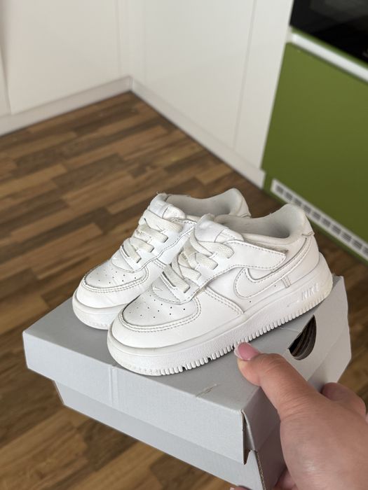 Детски бебешки маратонки nike air force easy on