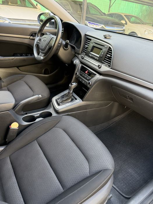 Hyundai Elantra GLS 2017