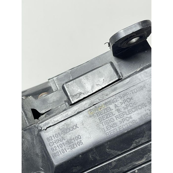 Ляв фар за hyuindai i40 -  921013z105