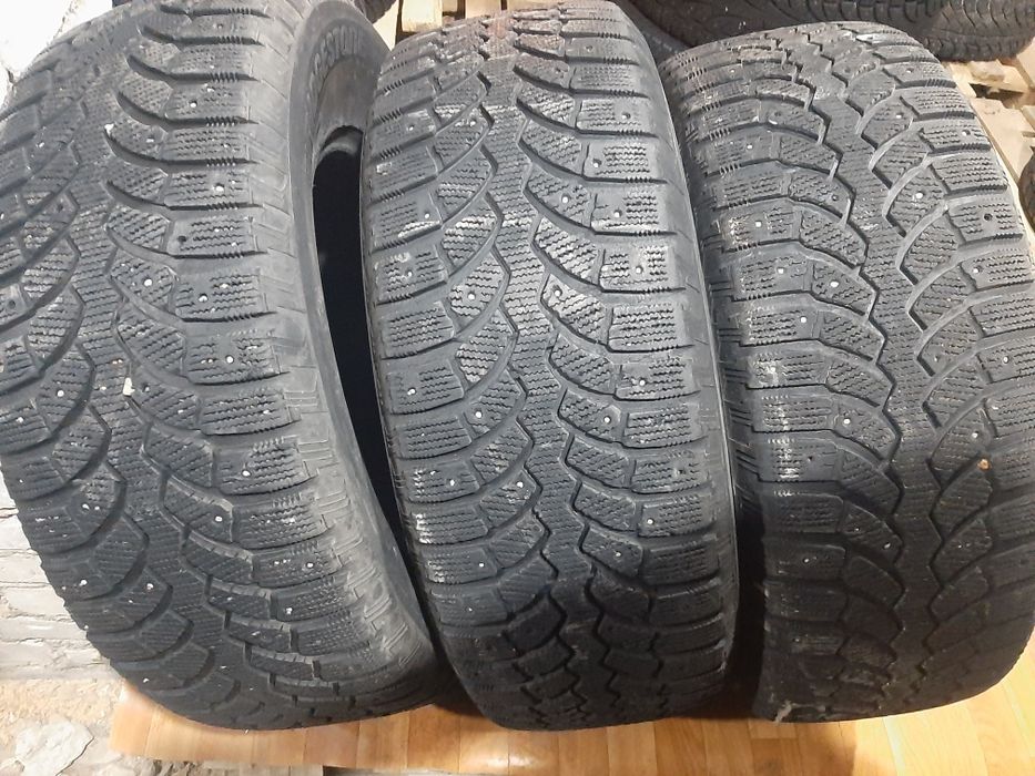 Продам шины 285/65/17 бриджистон