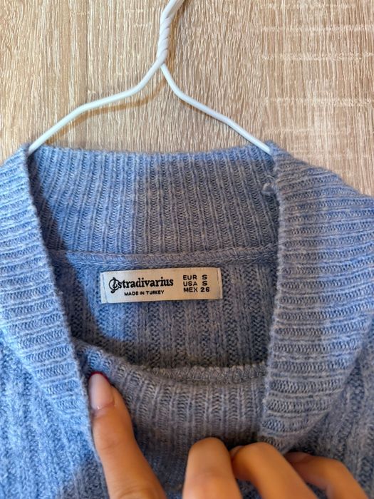 Pulovar mai lung Stradivarius