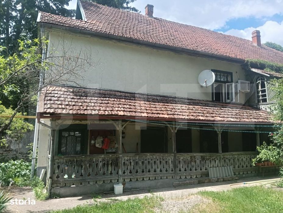 Casa de vanzare, 460 mp, 17 camere, zona Buzias
